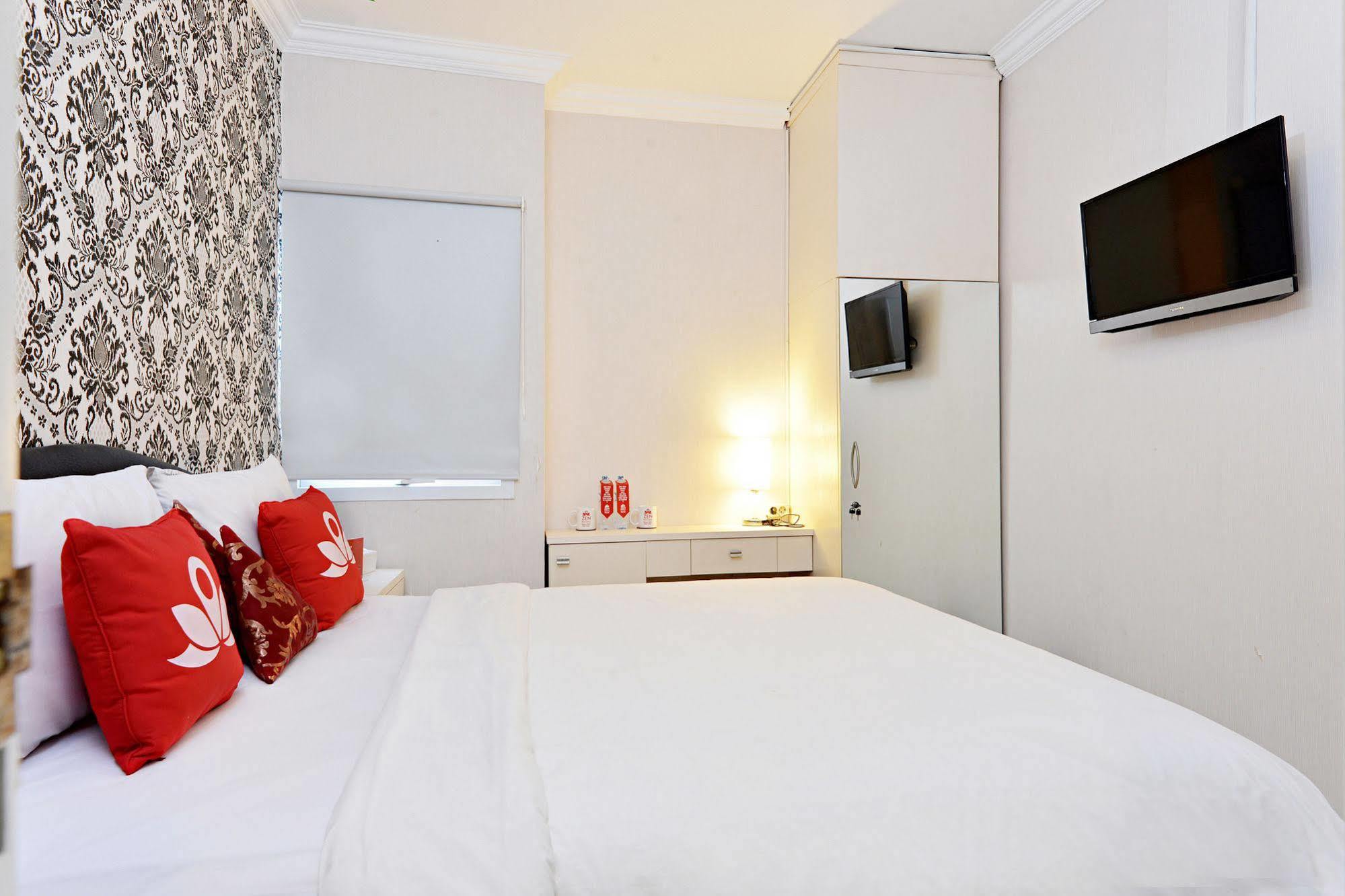 Zen Rooms Basic Tangerang Aeropolis Exterior photo